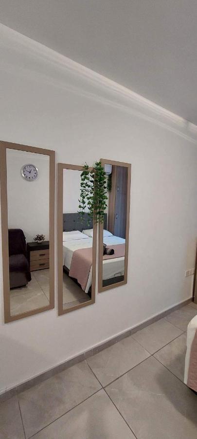 Stay With Oleg C17 Paralimni Buitenkant foto